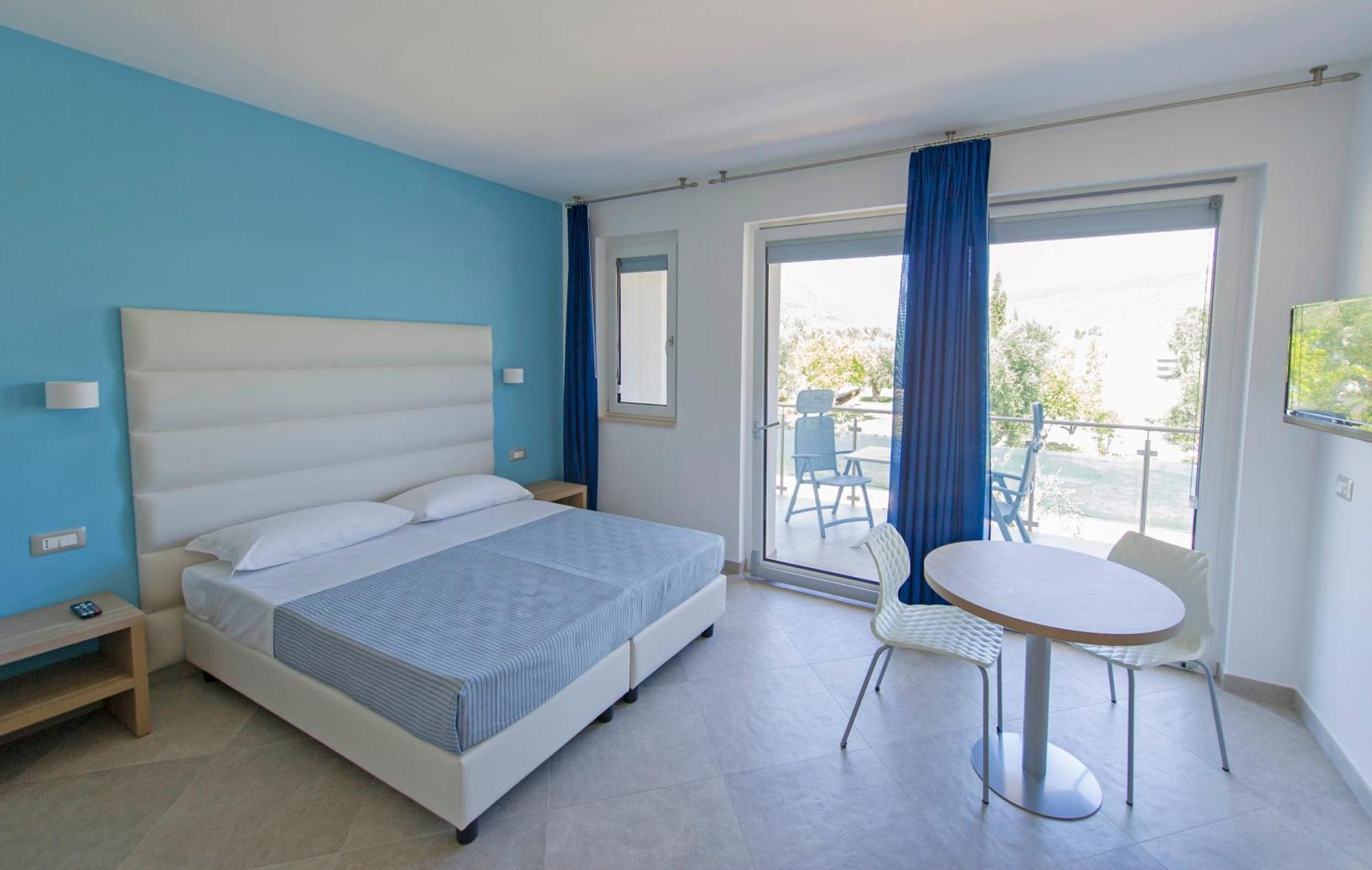 Hotel Residence Torre Del Porto Mattinata Eksteriør billede