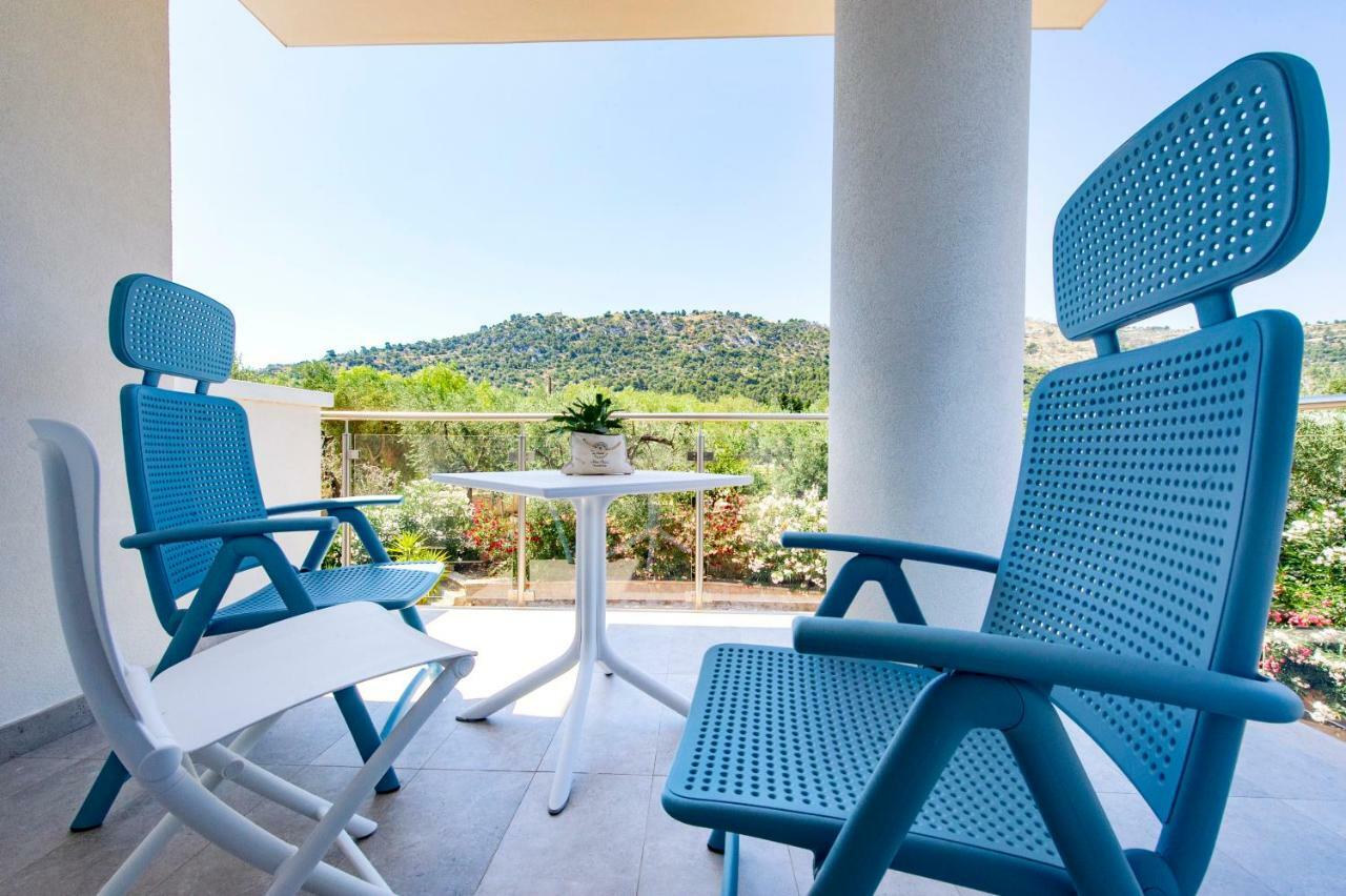 Hotel Residence Torre Del Porto Mattinata Eksteriør billede